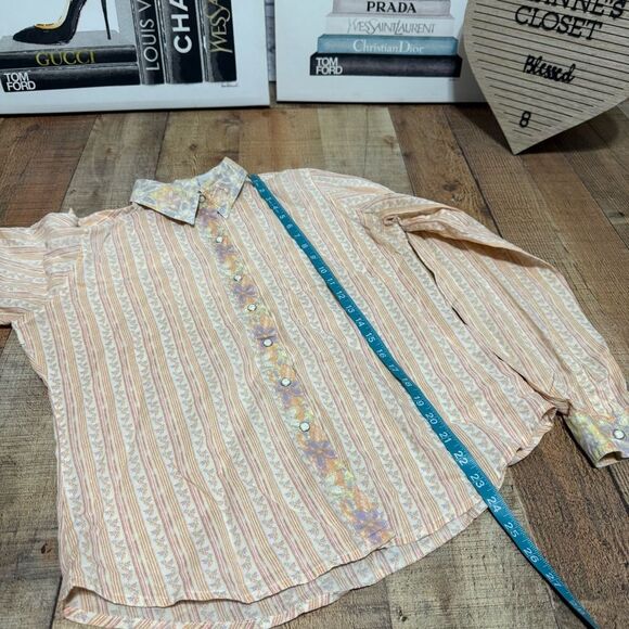 Twenty X tailored fit button up shirt. Size M - Picture 8 of 13